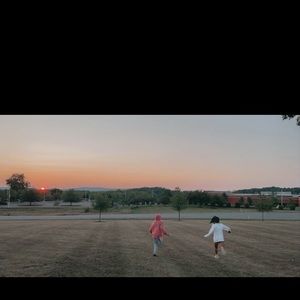 Meet your Posher, Laina